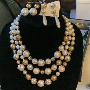 NWT Styled by Christine Jewelry set